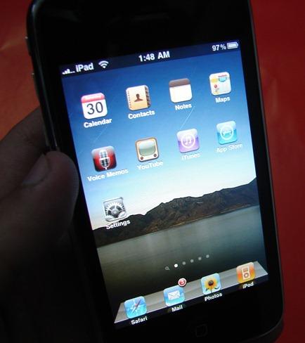 theme-ipad-iphone Transformez votre iPhone en iPad !