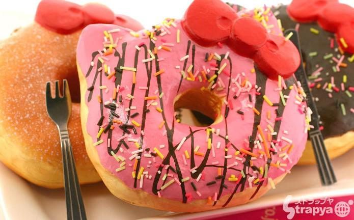 Les straps donuts Hello kitty http://www.jaimehellokitty.com/images/Articles004/STRAPYADONUTS.jpg
