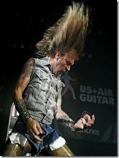 Samedi soir !! tournoiguitarheroaerosmithdemoairguitarl5.jpeg