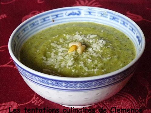 soupe-courgette-fromage--pesto.jpg