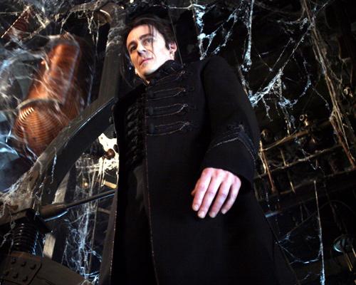 Les meilleurs Dracula (et les pires ?) Richard-Roxburgh-Van-Helsing.jpg