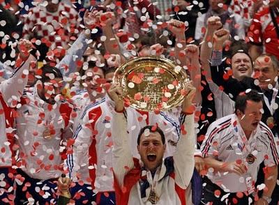 Handball : les Experts champions d'Europe Handball : les Experts champions d'Europe