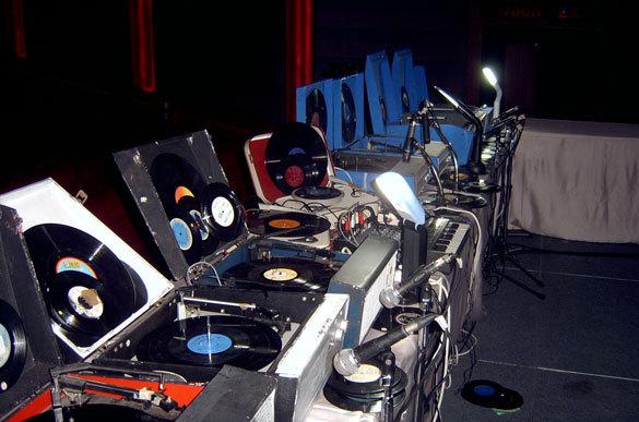 ARTS SONORES, PLATINES PLASTIQUES Bangkok.jpg