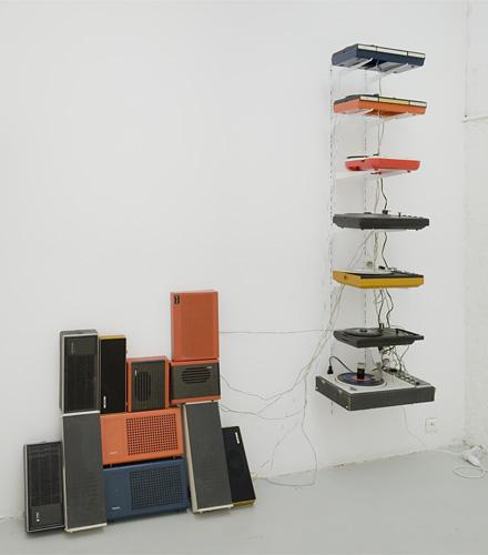 ARTS SONORES, PLATINES PLASTIQUES http://www.documentsdartistes.org/artistes/belouin/images/optical_s_frac.jpg