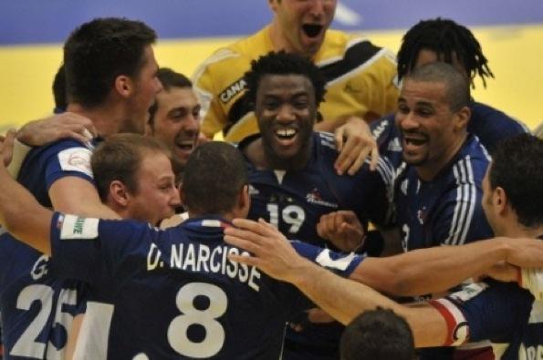 Triplé historique pour les HANDBALLEURS Bleus !