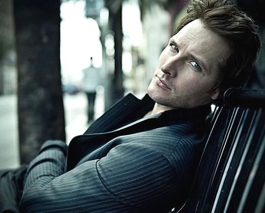 Peter Facinelli dévoile les secrets de la saga Twilight: Eclipse Peter Facinelli dévoile les secrets de la saga Twilight: Eclipse