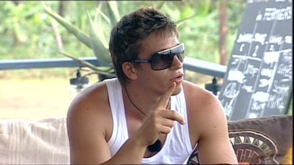 La Ferme Célébrités en Afrique ... 10 minutes de Mickael Vendetta La Ferme Célébrités en Afrique ... 10 minutes de Mickael Vendetta