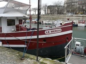 TROIS autres REMORQUEURS-logements vus à PARIS-Arsenal TROIS autres REMORQUEURS-logements vus à PARIS-Arsenal