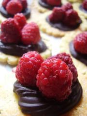 Cliquez pour agrandir : Tartelettes choco-framboises Tartelettes choco-framboises