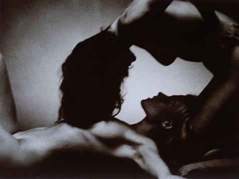 Caresses lesbiennes a l’hotel