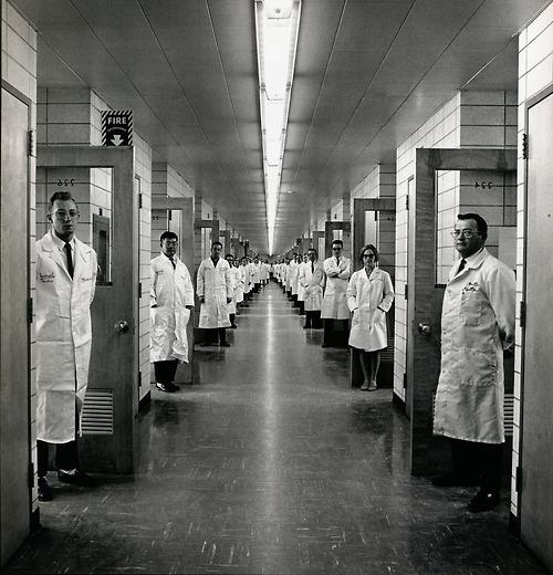 Elliott Erwitt Bell Labs erwitt-3.1265649886.jpg