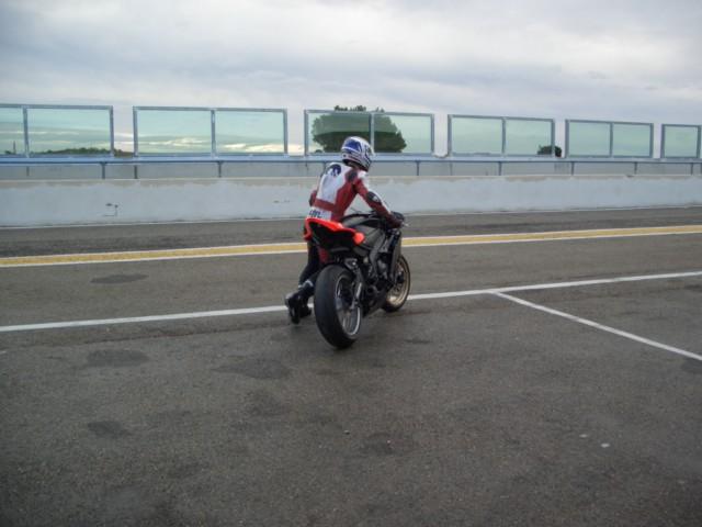 Premiers tours de roues pour Axel et sa R6 Premiers tours de roues pour Axel et sa R6