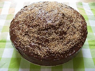 Gâteau moelleux au sésame et à la cacahuète