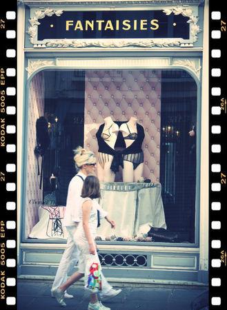 Quelques cadres pour le style! Paris_Saint_Honor__framed