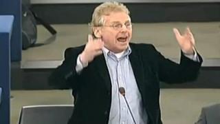 Europe : Quand Daniel Cohn-Benditse prend pour de Gaulle  !