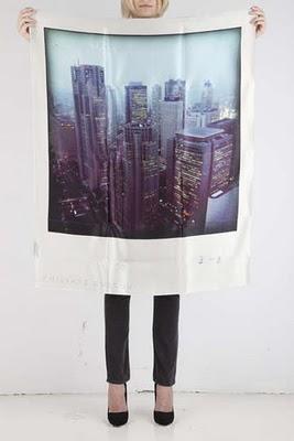 PICTURE ME:Les foulards polaroid de Philippe Roucou