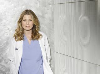 Ellen Pompeo (Grey's Anatomy) veut rendre sa blouse blanche