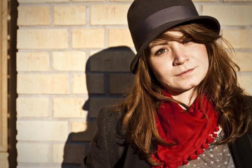 blazer gris portrait 3 Where are the swallows?