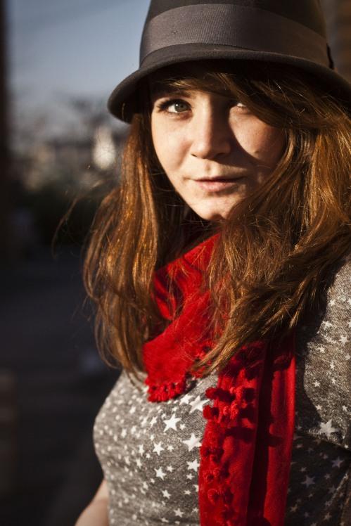 Blazer gris portrait Where are the swallows?