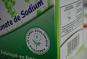 Les logos et écolabélisation en France et en Europe lessive_ecolabel_europeen_arbre_vert.JPG