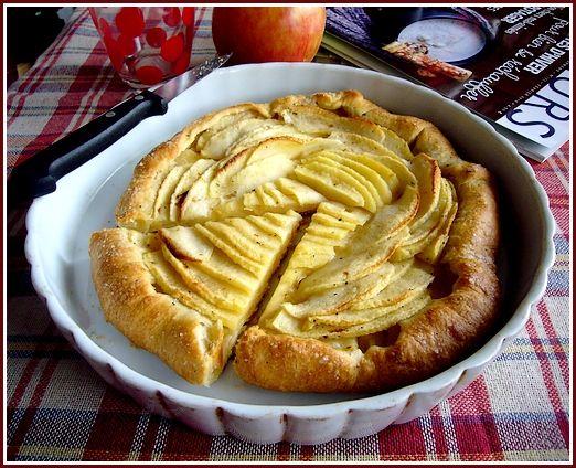 Crostata aux pommes presentat_on_tarte_aux_pommes