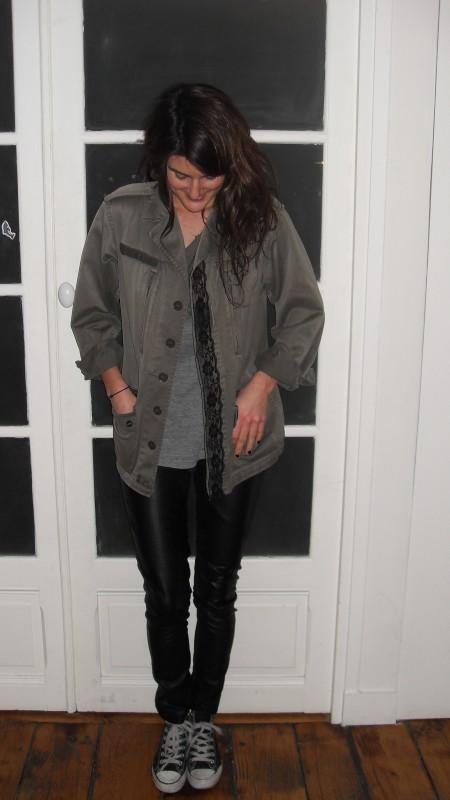 Mon slim en cuir ! Image and video hosting by TinyPic