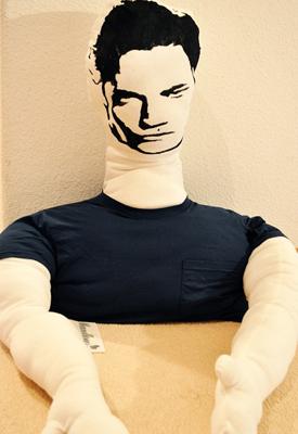 Robert Pattinson ... Tu veux dormir avec ... on a LA solution Robert Pattinson ... Tu veux dormir avec ... on a LA solution