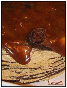 Gateau de crépes à la mousse aux noisettes et caramel au beurre salé. IMGP5105