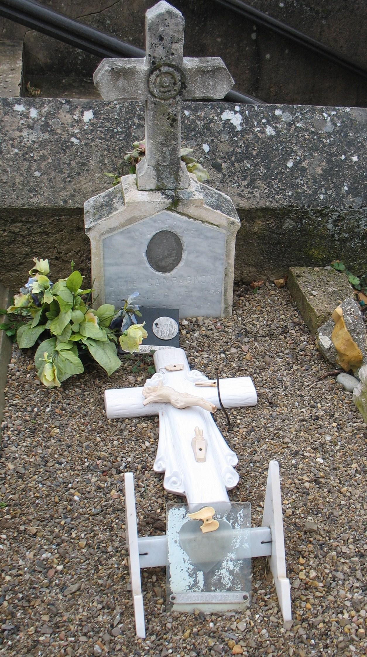 Funèbre coutume 004.1266594061.JPG