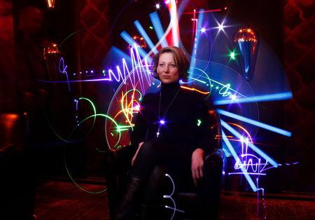 A la vitesse de la lumière... lightgraff_swit6800