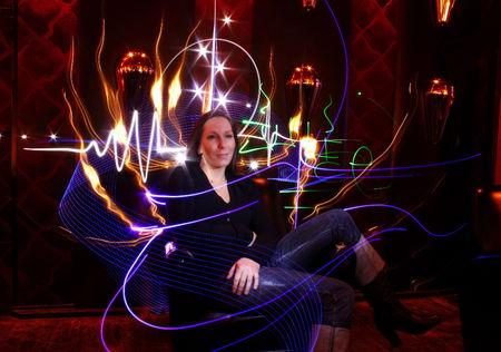 A la vitesse de la lumière... lightgraff_mass6797