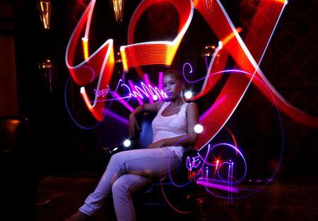 A la vitesse de la lumière... lightgraff_swit6805