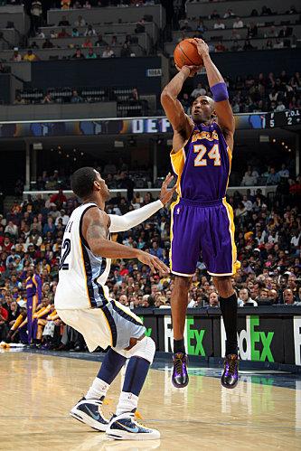 bryant-clutch.jpg