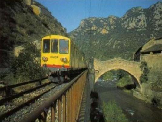 Le petit train jaune de Cerdagne : « Le canari. »