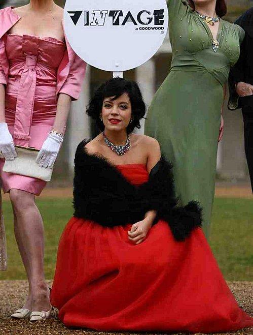 lily-allen-at-goodwood-estate-photoshoot-09