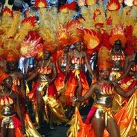 Entremet carnavalesque aux saveur des Antilles: coco, passion, choco