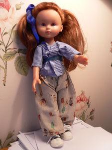 Bien attérris à Paris, comme une plume avec l'AIRBUS A380 en_pantalon_et_basquets_vertes