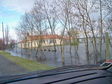 photos de champs innondés en vendée..... 102_9168