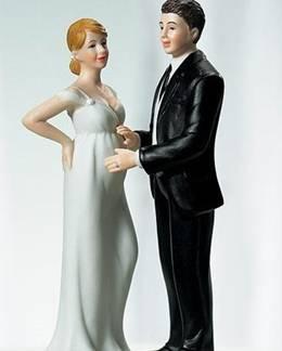 Mariage: Pièce montée… avec humour ou pas???? mariee-enceinte