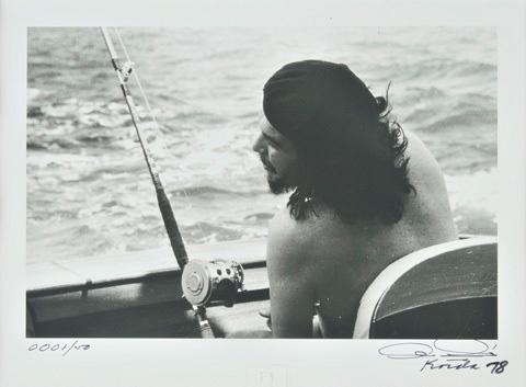 Une photo de Che Guevara à la pêche atteint des records