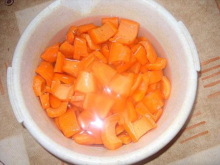 Tajine de veau aux carottes et petis pois frais SS852171.JPG