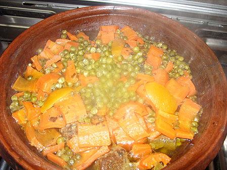 Tajine de veau aux carottes et petis pois frais SS852182