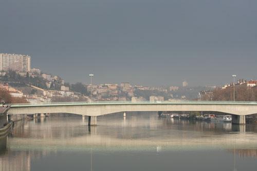 Lieu : Lyon Heure : petit matin