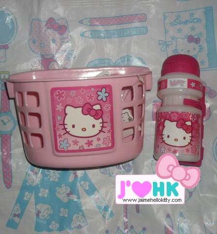 Mes ventes Hello kitty http://www.jaimehellokitty.com/images/JAMYGOODIES/SETVELO.jpg