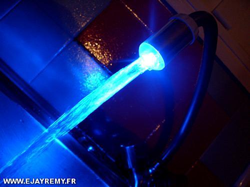 Geek - Lampe pour robinet test3