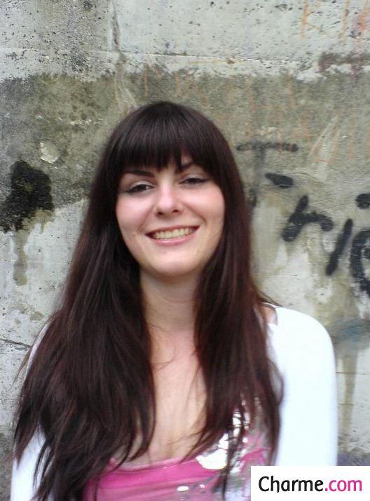 amatrice brune normandie seins