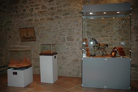 Quelques photographies de l'exposition « Secrets de Compagnons » au château de La Tour d'Aigues