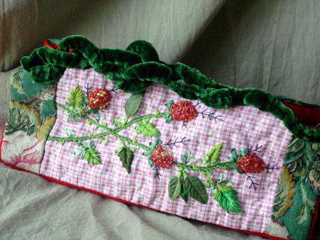 Après les Fleurs d'Angie Lewin...
***
Les Fruits du Jardi... Termin_e