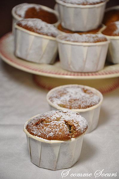 Petits moelleux aux noix, poires et pépites de chocolat cakenoixmoussechoco 013