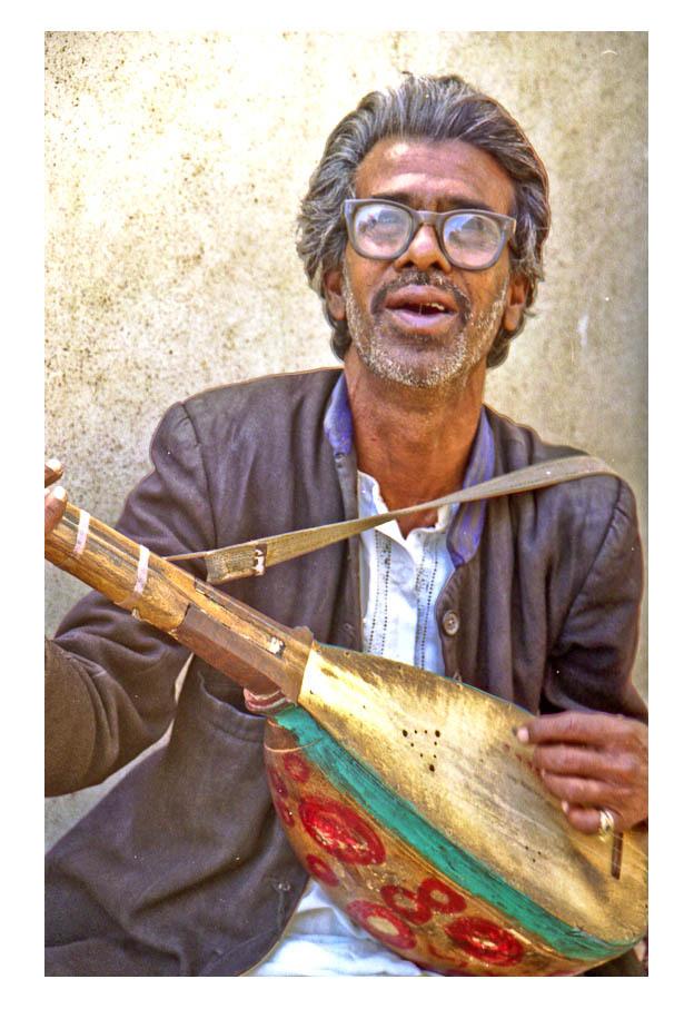 Le Joueur de Luth de Manghopir Mango-Pir-7.jpg